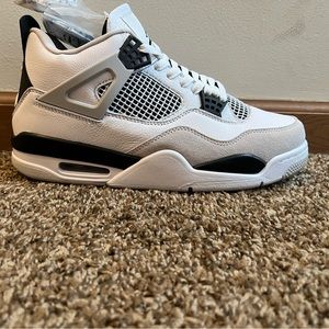 Jordan 4s “Military Black” Sz.11 Brand New ‼️ NEVER Worn